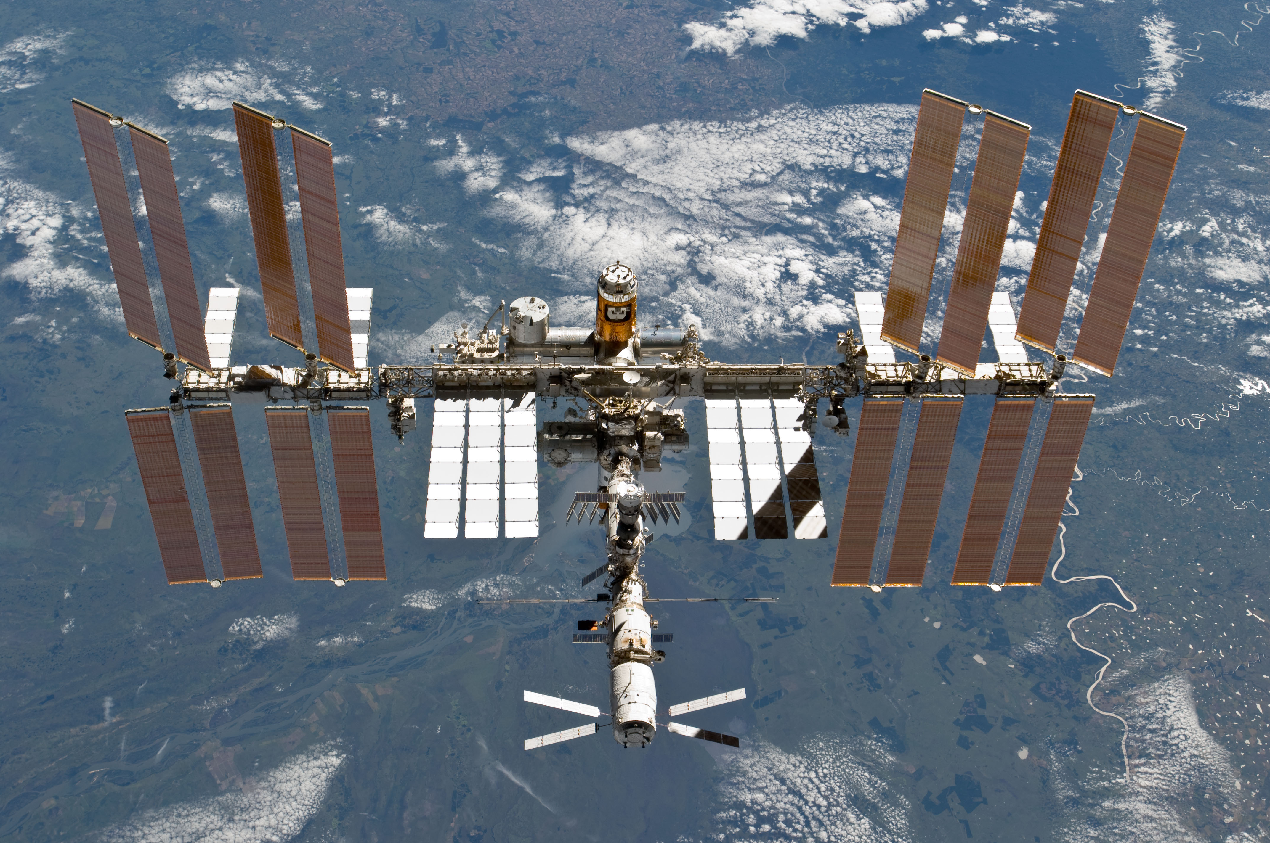 external image STS-133_International_Space_Station_after_undocking_5.jpg